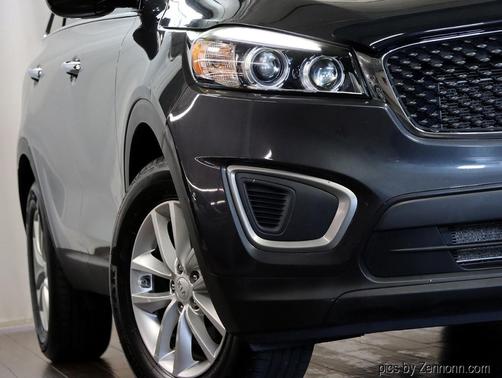 2017 Kia Sorento LX