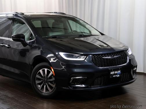 2019 Chrysler Pacifica Touring L