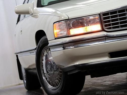 1996 Cadillac DeVille Base