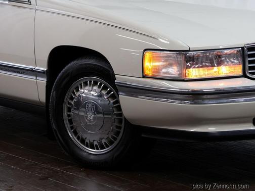 1996 Cadillac DeVille Base