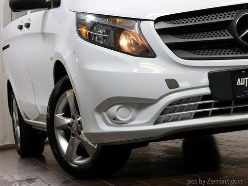 White 2017 Mercedes-Benz Metris Base