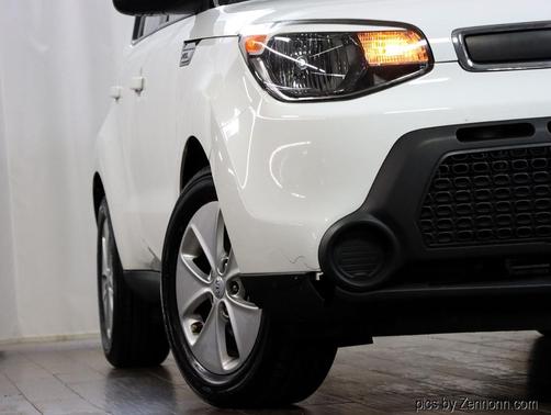 2016 Kia Soul Base