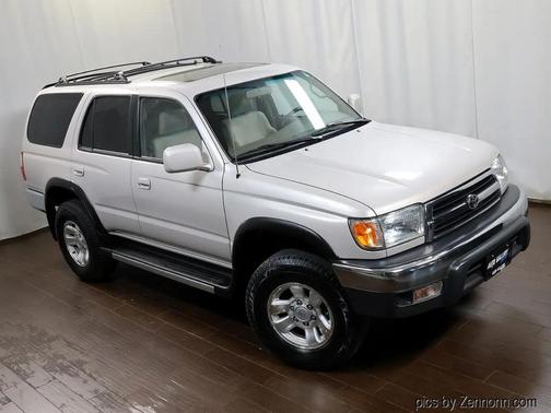 Gray 1999 Toyota 4Runner SR5 4WD
