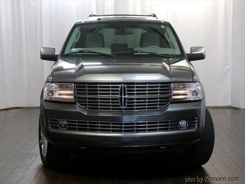 2013 Lincoln Navigator Base