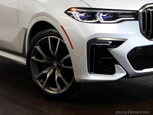 2021 BMW X7 M50i