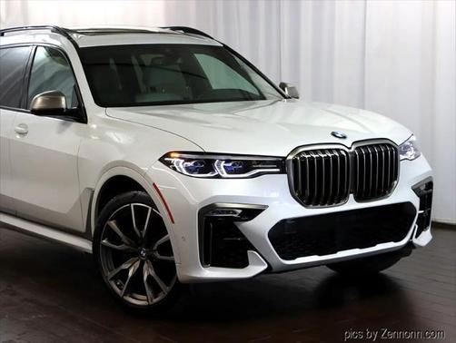 2021 BMW X7 M50i