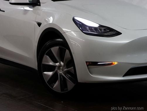 2021 Tesla Model Y Long Range Dual Motor All-Wheel Drive