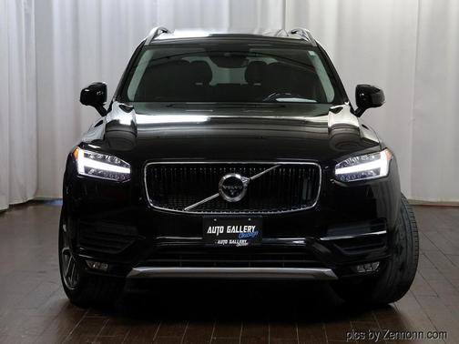 2016 Volvo XC90 T6 Momentum