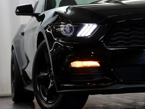 2017 Ford Mustang V6