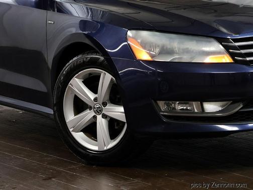 2015 Volkswagen Passat 1.8T Limited Edition