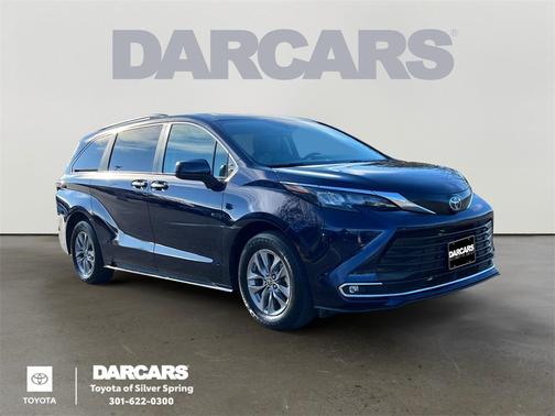 2024 Toyota Sienna XLE