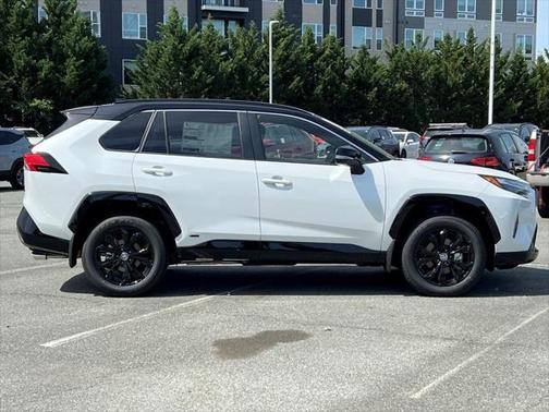 2025 Toyota RAV4 Hybrid SE