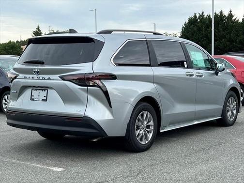 2025 Toyota Sienna XLE 7 Passenger