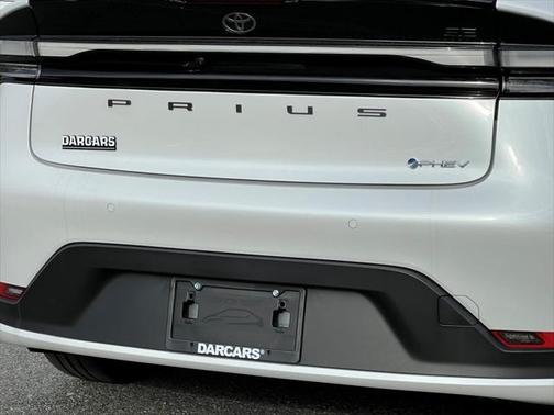 2025 Toyota Prius L