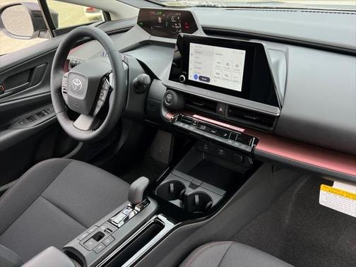 2025 Toyota Prius L
