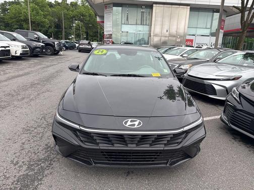 Abyss Black 2024 Hyundai ELANTRA SEL