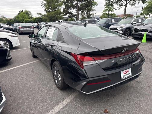Abyss Black 2024 Hyundai ELANTRA SEL