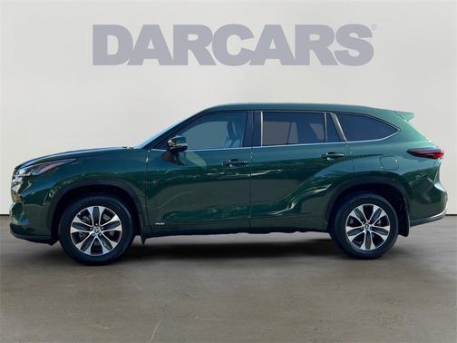 2025 Toyota Highlander Hybrid XLE