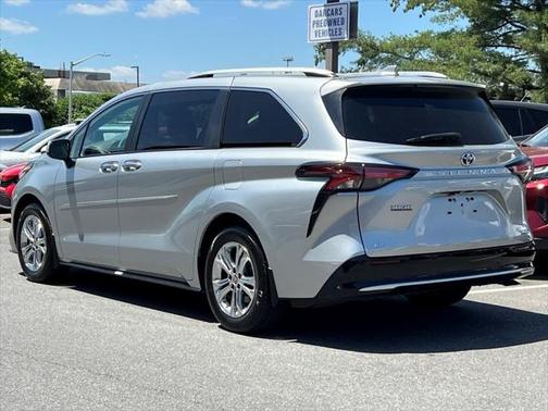 2023 Toyota Sienna Platinum 7 Passenger