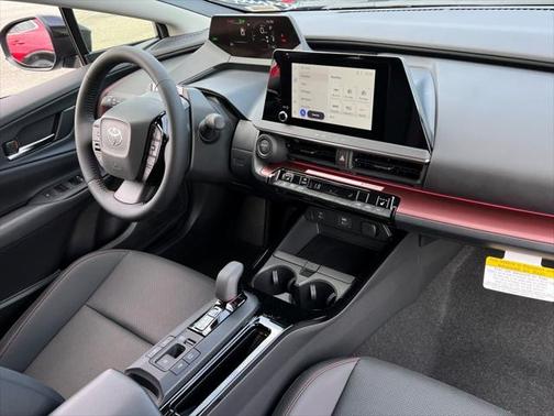 2025 Toyota Prius L