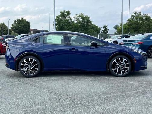 2025 Toyota Prius L