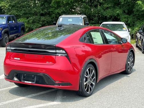 2025 Toyota Prius L