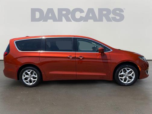 Copper Pearlcoat 2018 Chrysler Pacifica Touring Plus