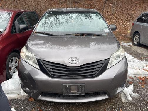2015 Toyota Sienna LE
