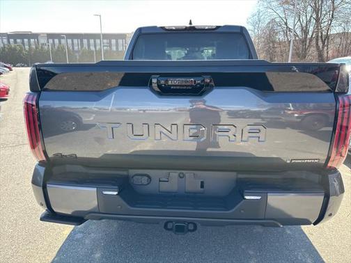 2025 Toyota Tundra Hybrid Platinum