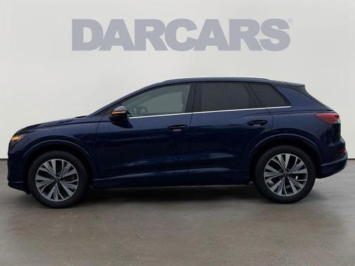 Navarra Blue Metallic 2023 Audi Q4 e-tron Premium Plus 40 RWD