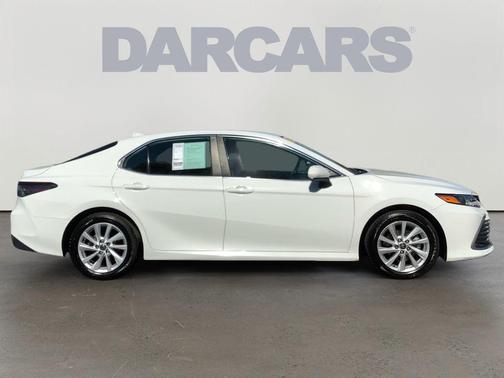 Ice Cap 2024 Toyota Camry LE