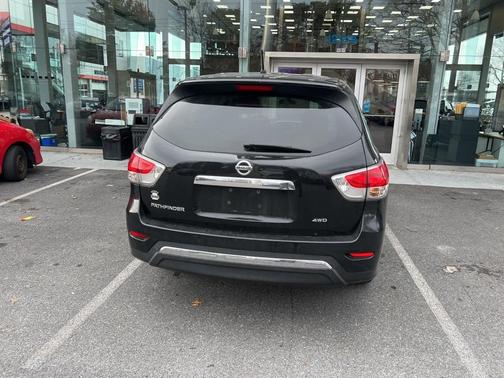 2014 Nissan Pathfinder S