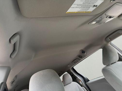 2016 Toyota Sienna LE