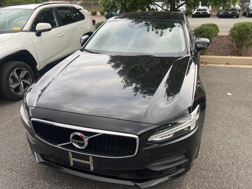 2018 Volvo S90 T6 Momentum