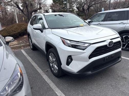 2025 Toyota RAV4 XLE Premium