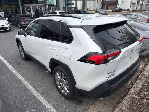 2025 Toyota RAV4 XLE Premium