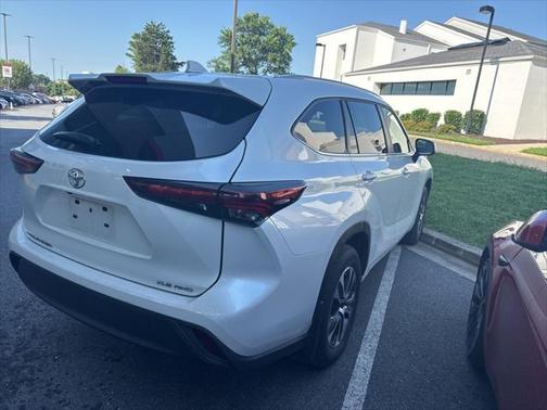 2024 Toyota Highlander XLE