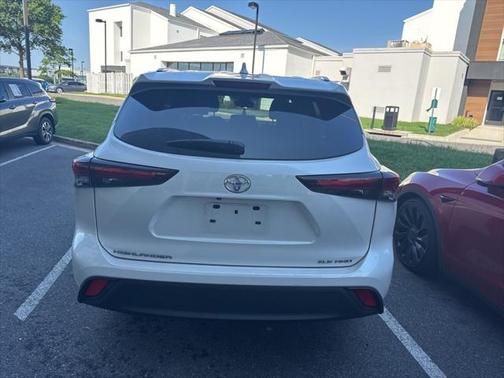 2024 Toyota Highlander XLE