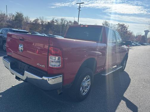 2022 RAM 2500 Big Horn Crew Cab 4x4 6'4' Box