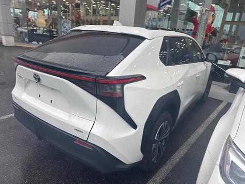 2024 Toyota bZ4X XLE