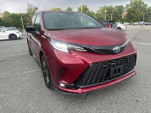 2025 Toyota Sienna XSE 7 Passenger