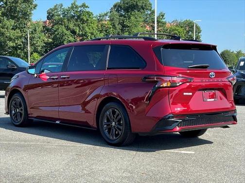 2025 Toyota Sienna XSE 7 Passenger
