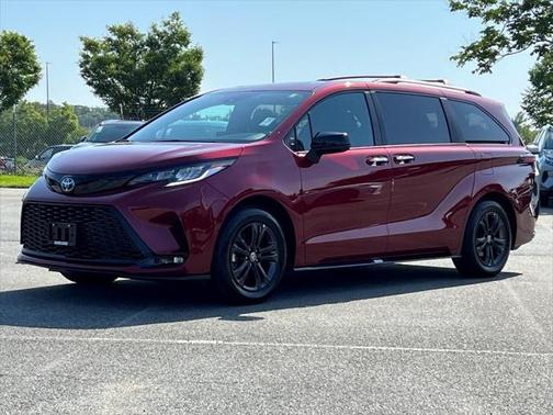 2025 Toyota Sienna XSE 7 Passenger