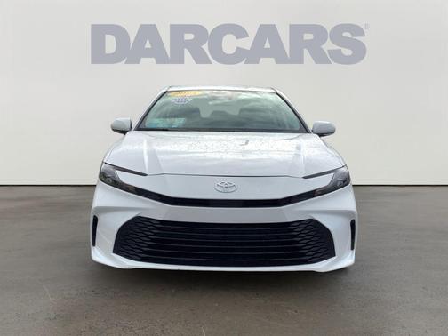 Ice 2025 Toyota Camry LE