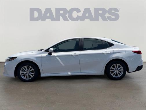 Ice 2025 Toyota Camry LE