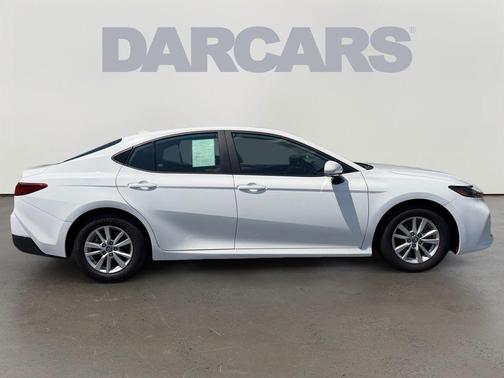Ice 2025 Toyota Camry LE