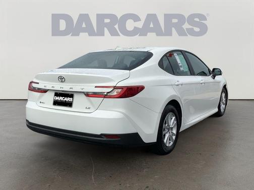Ice 2025 Toyota Camry LE