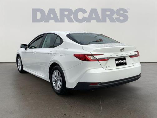 Ice 2025 Toyota Camry LE