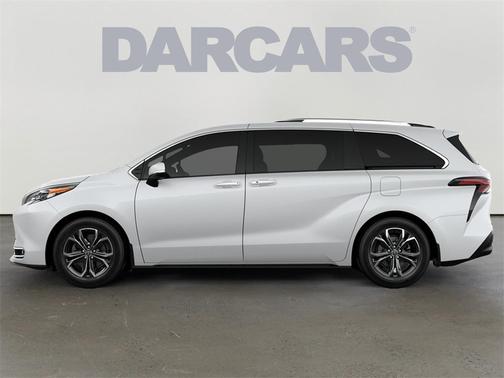 2025 Toyota Sienna Platinum 7 Passenger