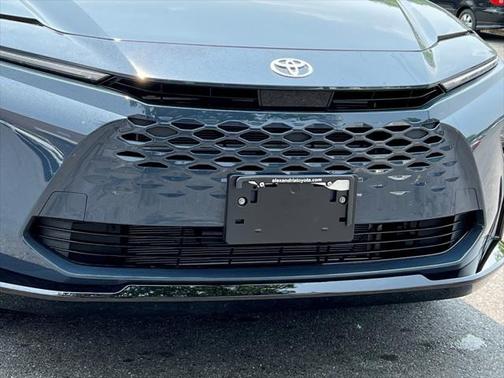 2025 Toyota Crown Signia XLE